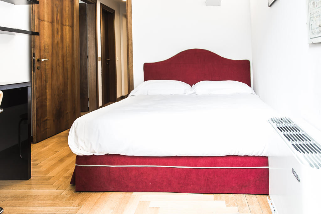 San Maurilio Apartments Milano Rum bild